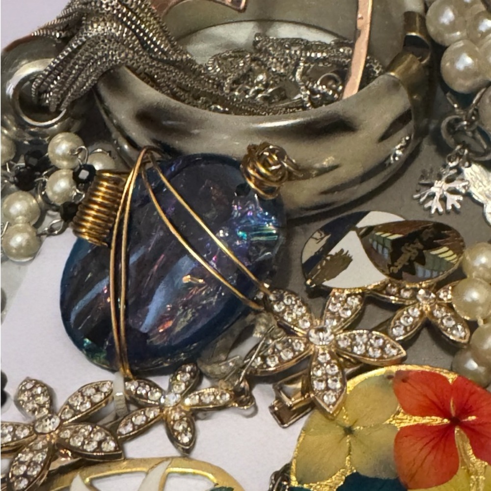 0160 Chic Fashion Jewelry Bundle - Picture 10 of 10